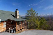 Pigeon Forge Honeymoon Open Floor Plan Cabin Rental. 